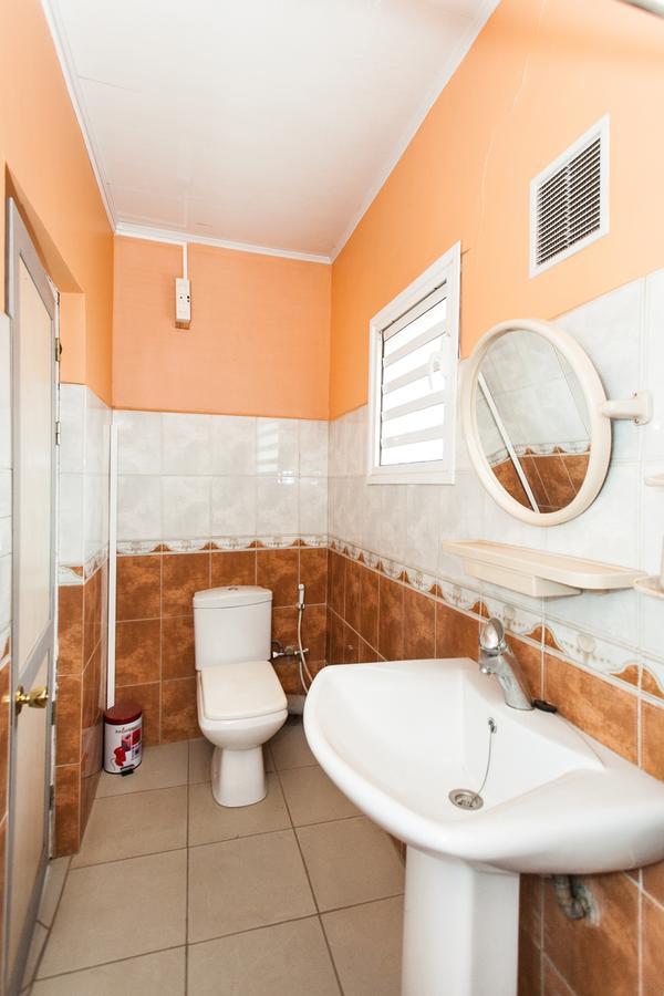 Oceanis Home & Voyages Ivato  Extérieur photo