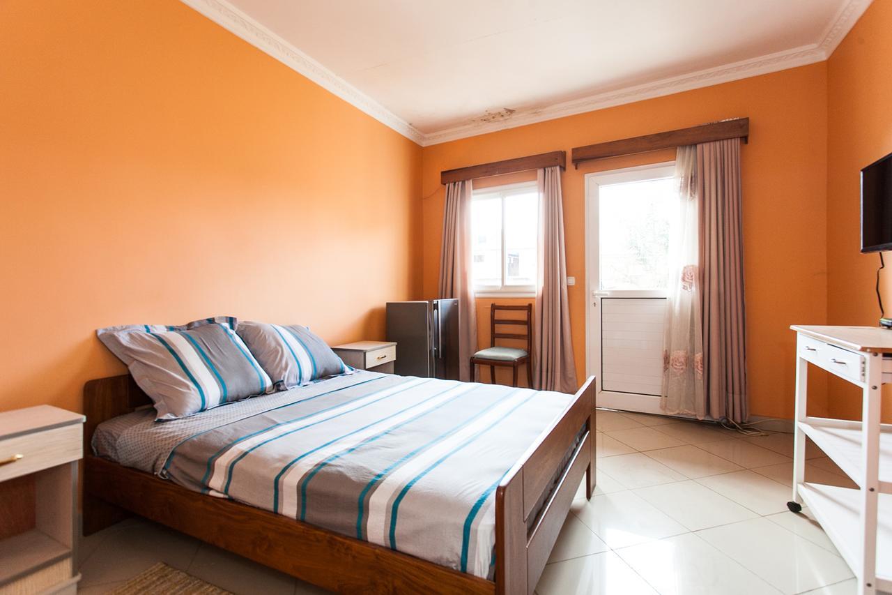 Oceanis Home & Voyages Ivato  Extérieur photo